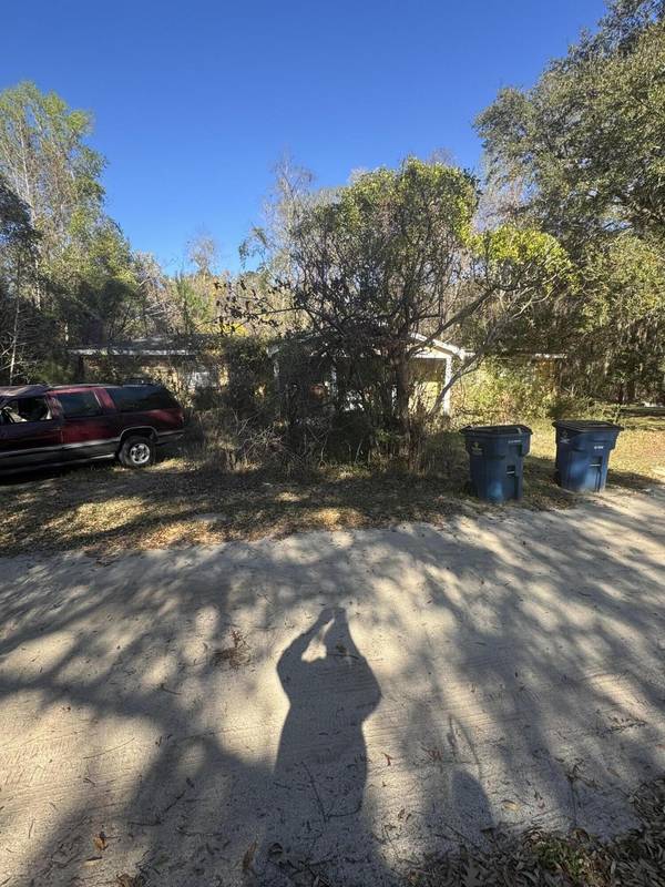 1066 Fred Ravenel Rd, Mount Pleasant, SC 29429