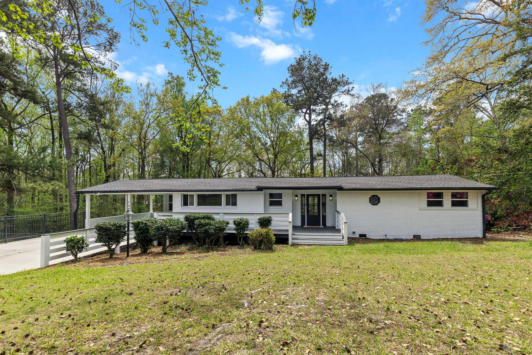 107 Woodland Dr, Summerville, SC 29485