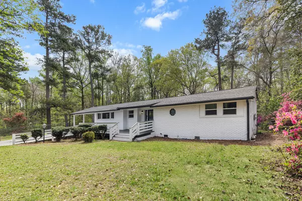 Summerville, SC 29485,107 Woodland Dr