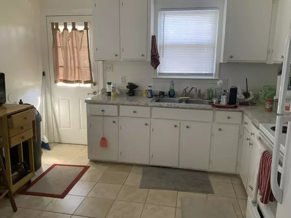 Charleston, SC 29412,247 Fleming Rd