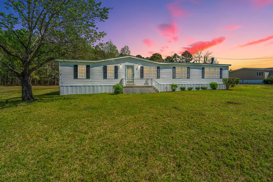 102 Whetsell St, Reevesville, SC 29471