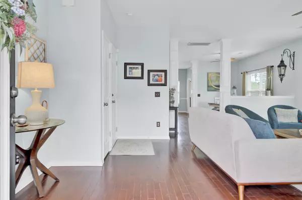 Charleston, SC 29492,490 Sanders Farm Ln