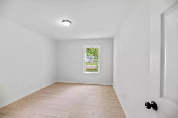 Ladson, SC 29456,160 Mickler Dr