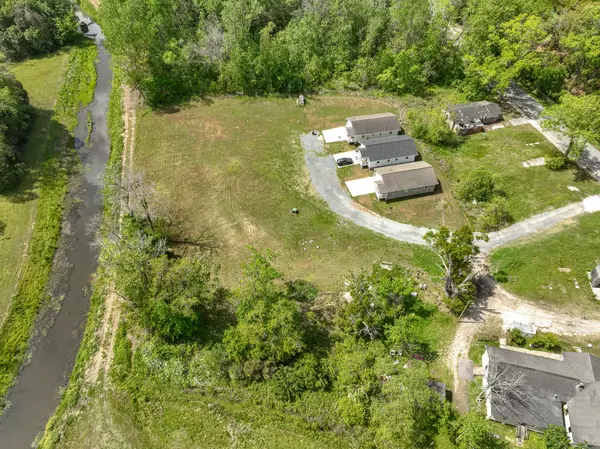 North Charleston, SC 29406,2229 James Bell Dr #A,B,C