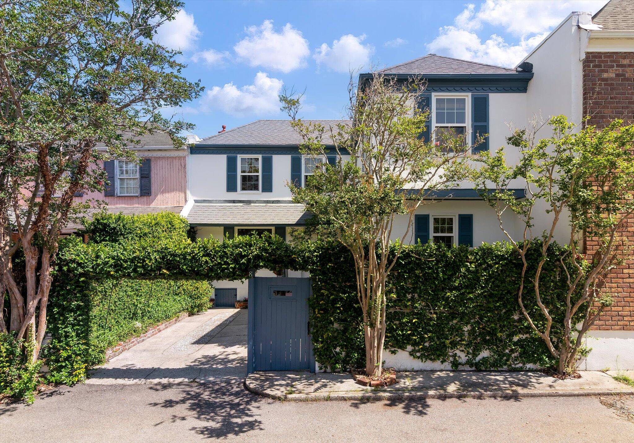 8 Poulnot Ln, Charleston, SC 29401