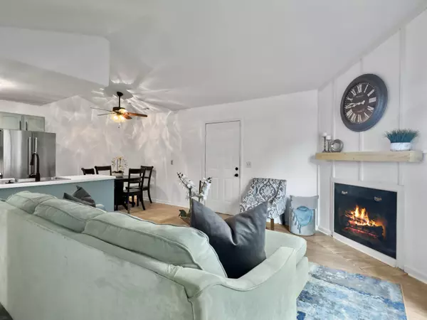 North Charleston, SC 29406,2196 Spoleto Ln