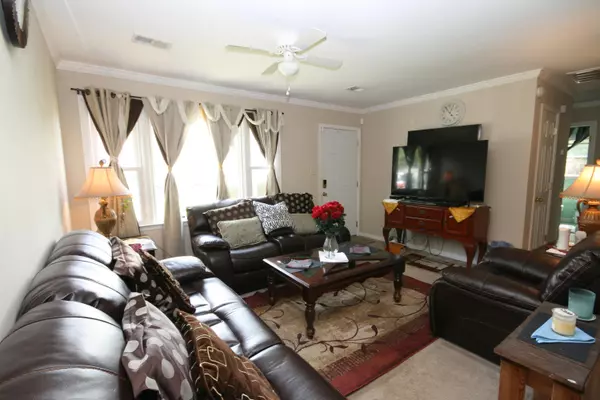 North Charleston, SC 29420,7605 Ireland Dr