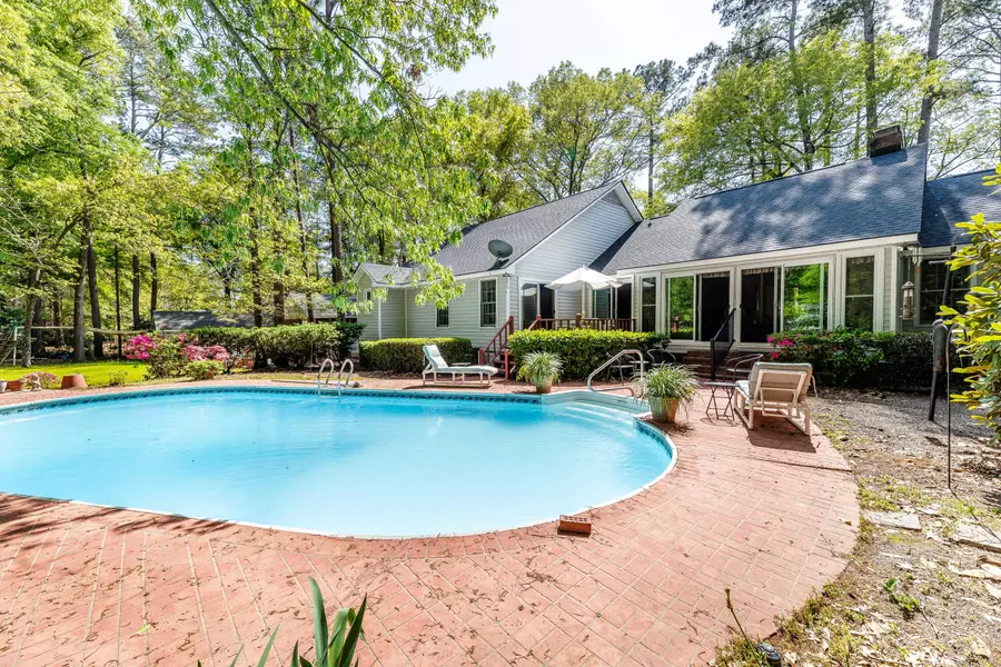 125 Wateree Dr, Santee, SC 29142