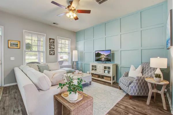 Summerville, SC 29483,123 Hyacinth St
