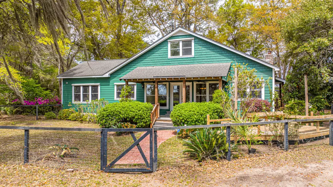755 Jumbo Ln, Edisto Island, SC 29438