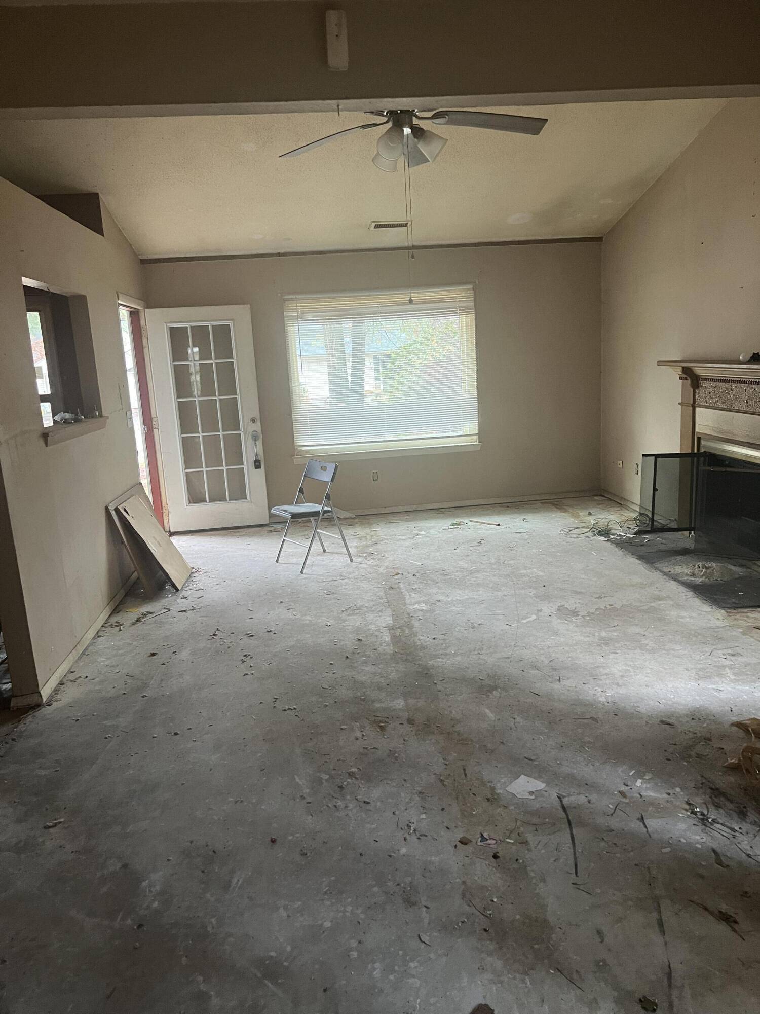 Ladson, SC 29456,143 Mickler Dr