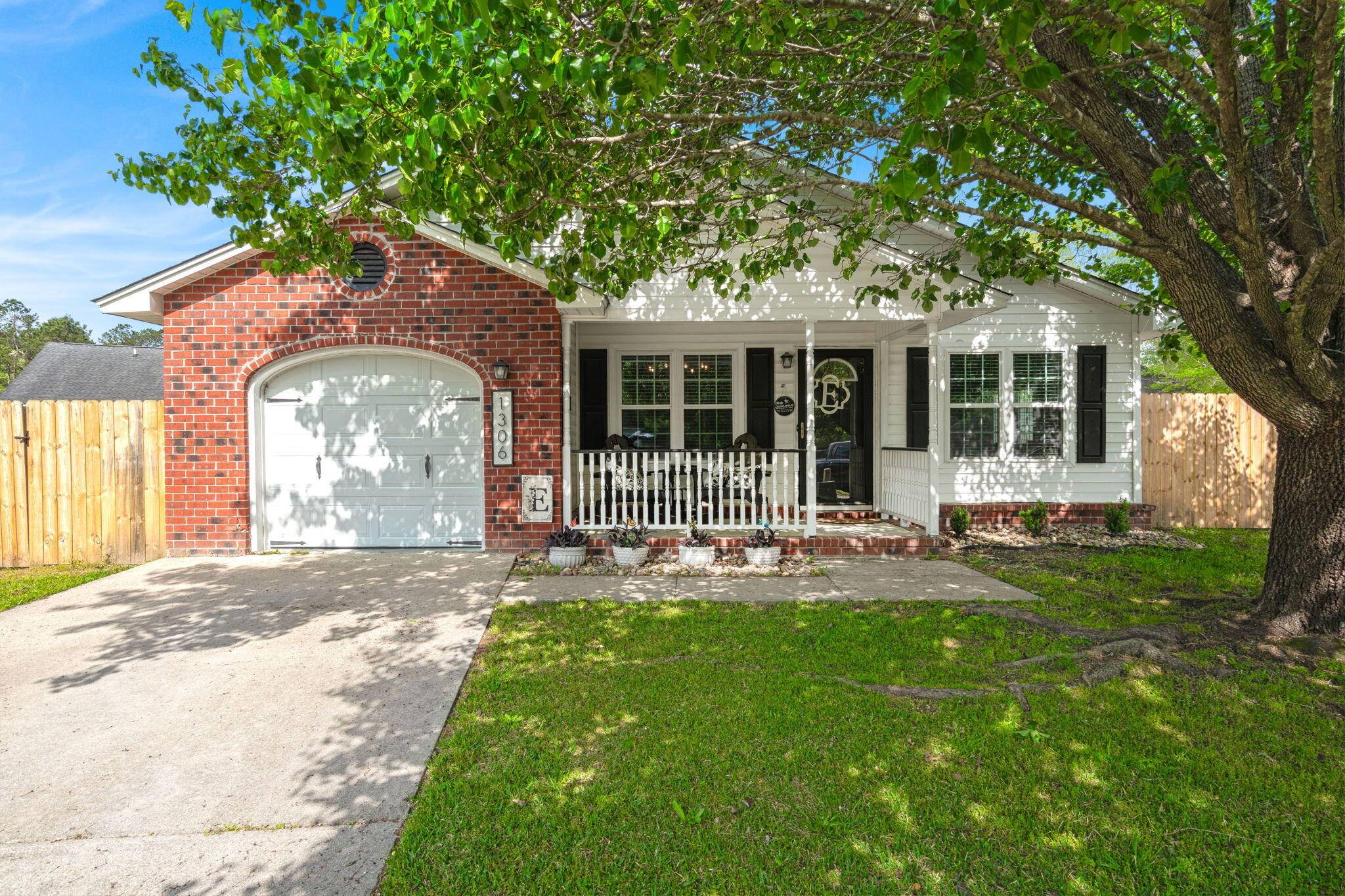 1306 Markley Ct, Moncks Corner, SC 29461