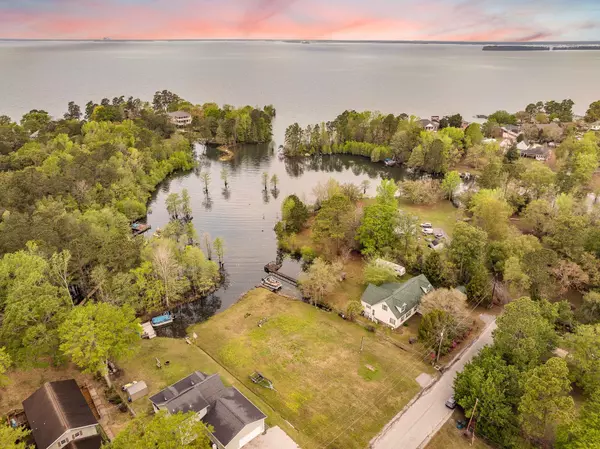 Bonneau, SC 29431,111 Jacks Ln