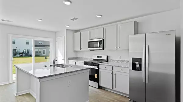 Summerville, SC 29486,136 Haventree Ct