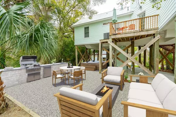 Folly Beach, SC 29439,217 E Huron Ave