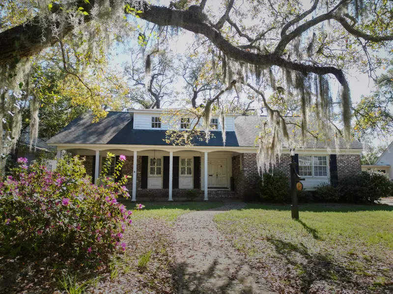 731 Pitt St, Mount Pleasant, SC 29464