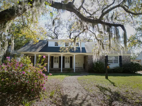 731 Pitt St, Mount Pleasant, SC 29464