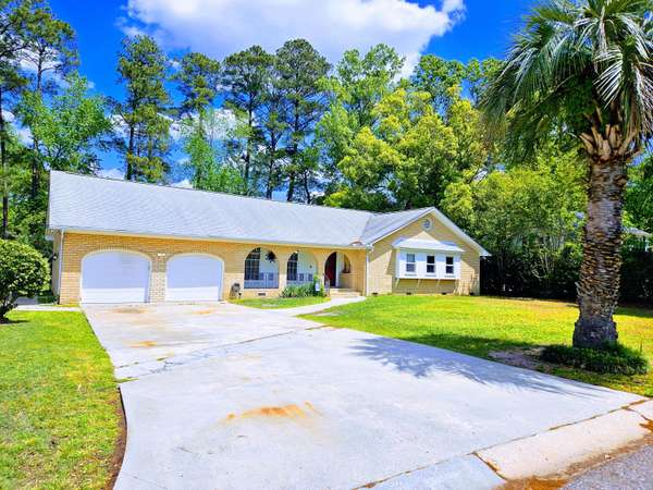 307 Fairington Dr, Summerville, SC 29485