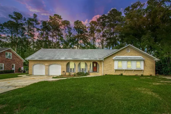 Summerville, SC 29485,307 Fairington Dr