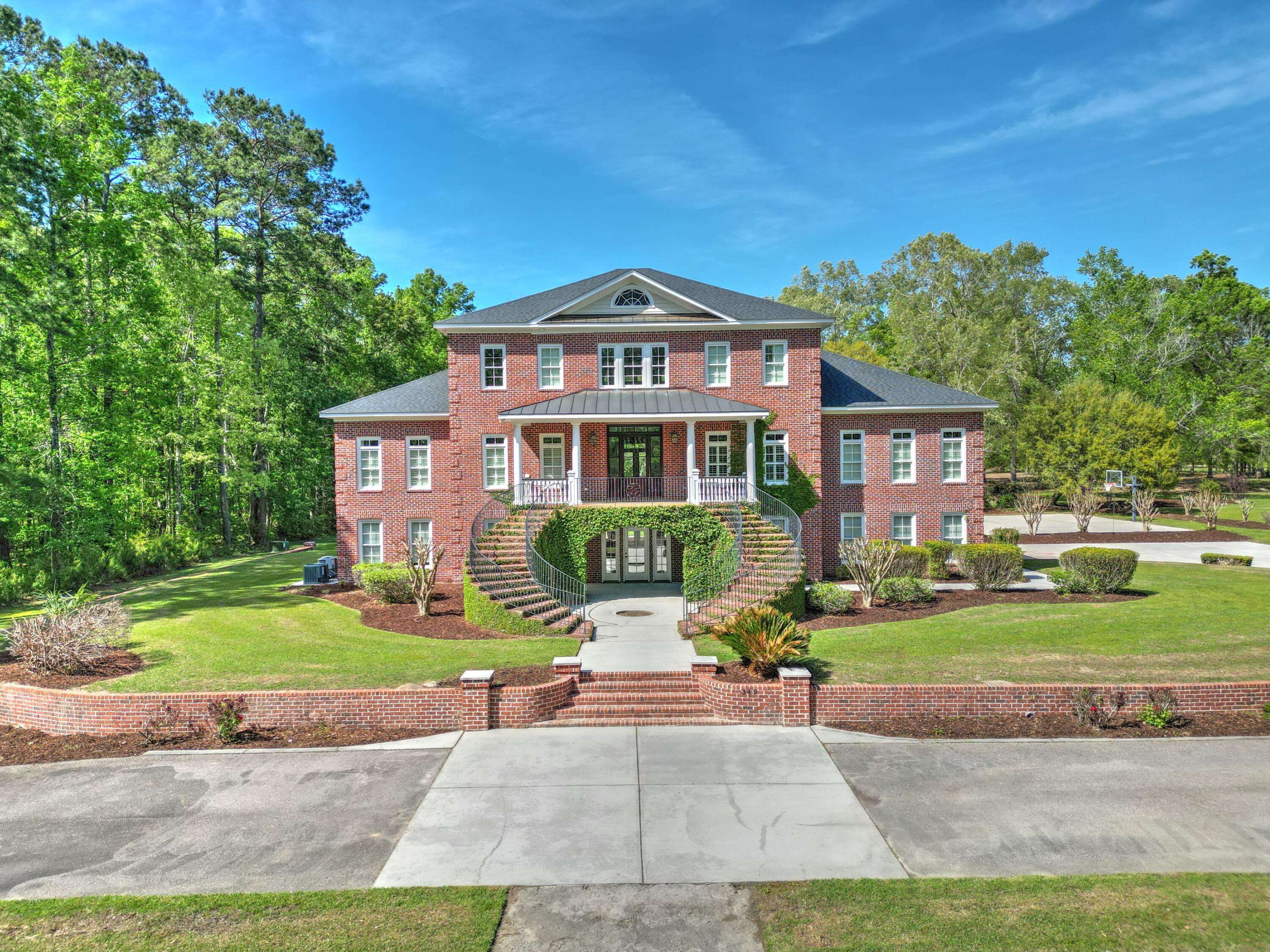 349 Mentor Rd, Summerville, SC 29483