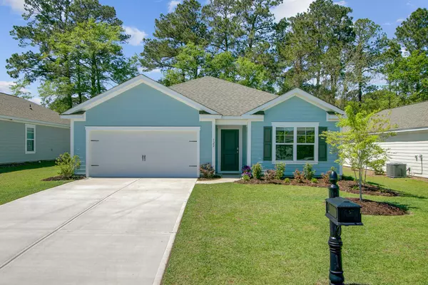 122 Congaree Ct, Santee, SC 29142