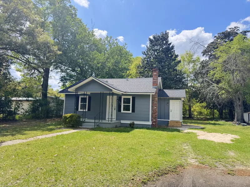 109 Alexander St, Walterboro, SC 29488