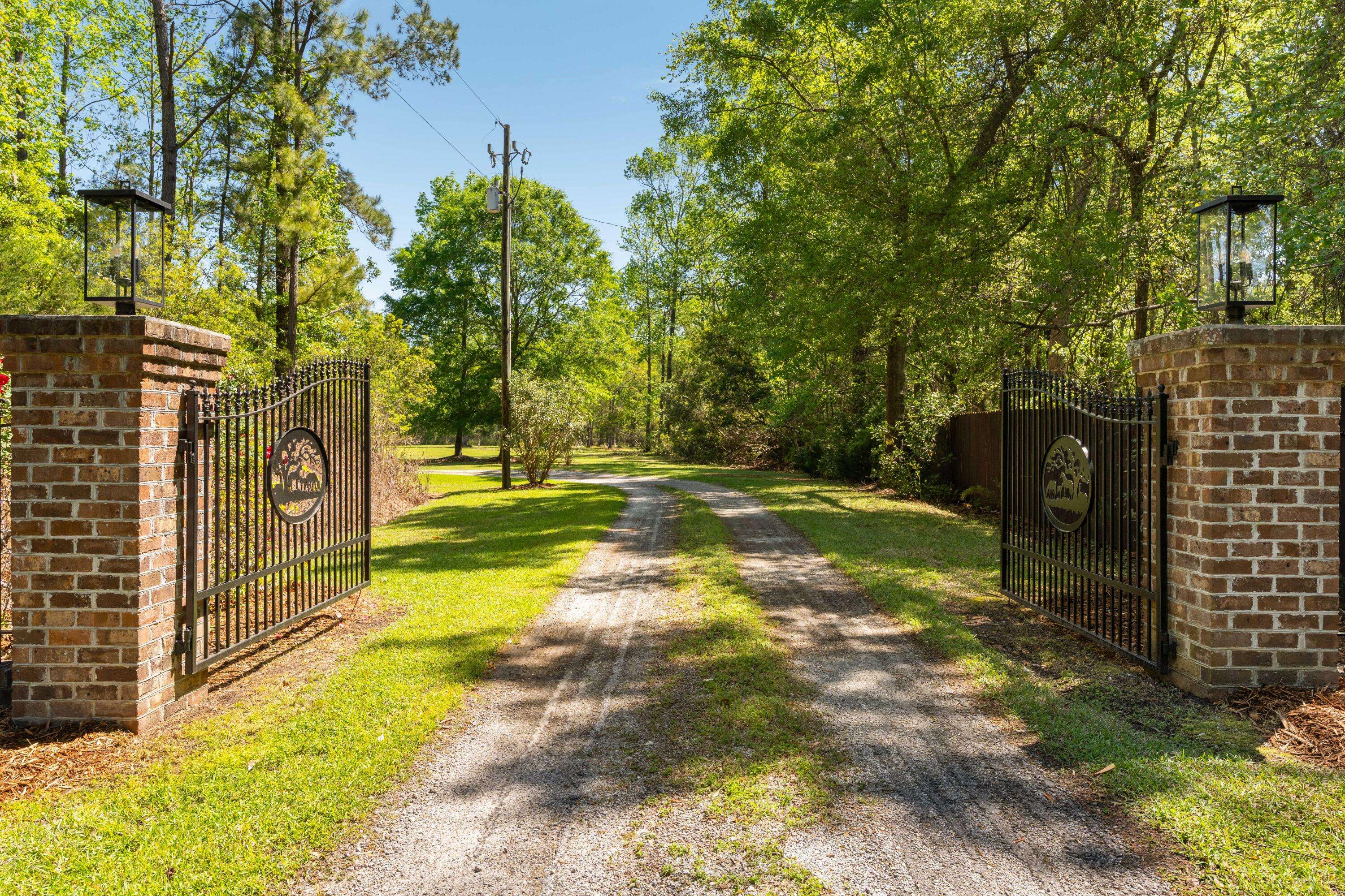Hollywood, SC 29449,5680 Dixie Plantation Rd