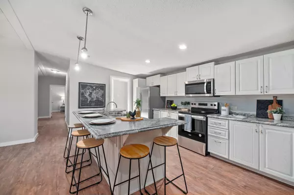 Moncks Corner, SC 29461,208 Langham Ct