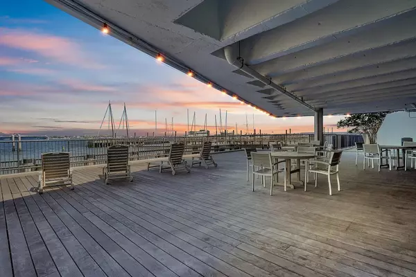 Charleston, SC 29401,330 Concord St #Th 9