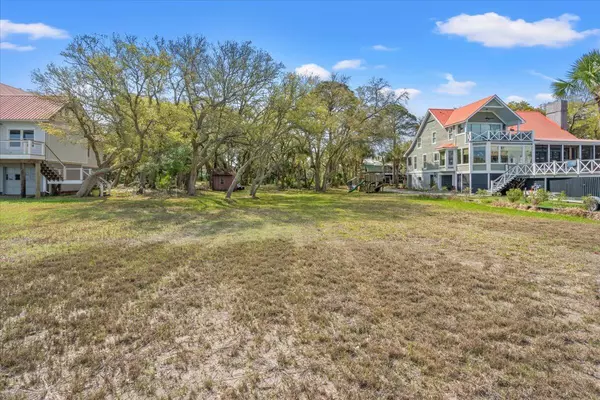 Folly Beach, SC 29439,1212 Tabby Dr
