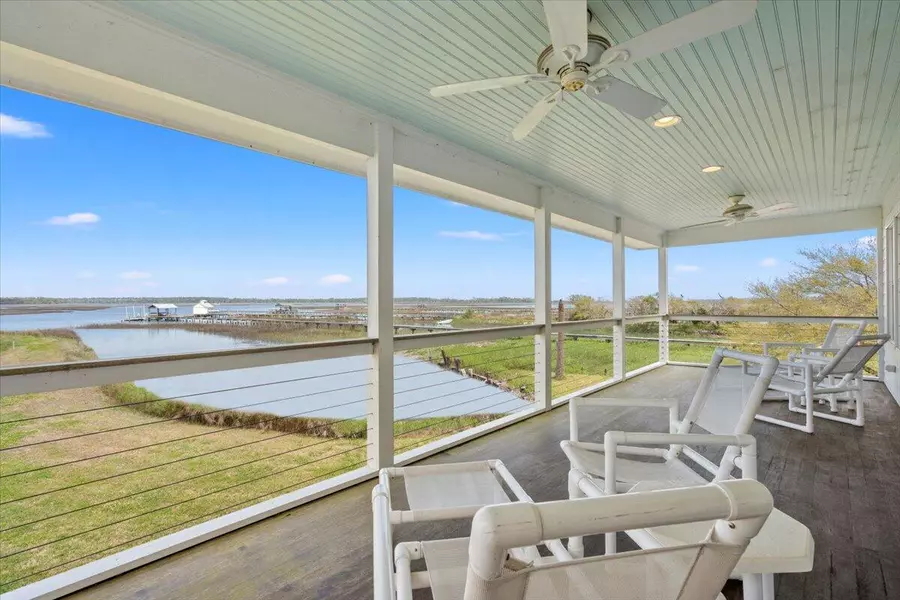 1214 Tabby Dr, Folly Beach, SC 29439