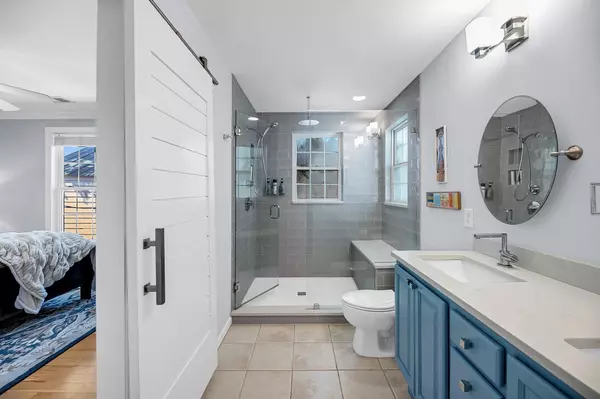 Charleston, SC 29403,118 Congress St #F