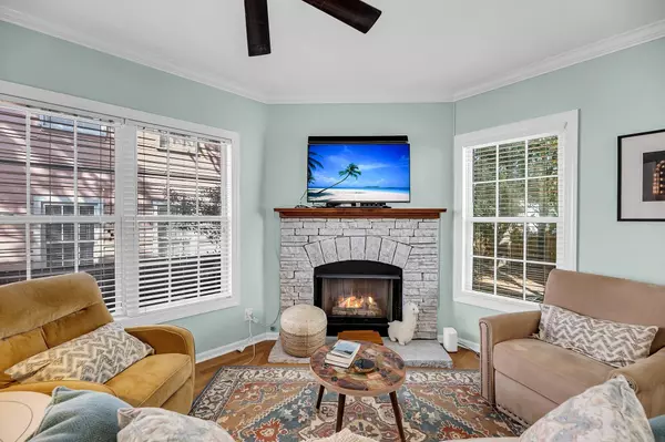 118 Congress St #F, Charleston, SC 29403