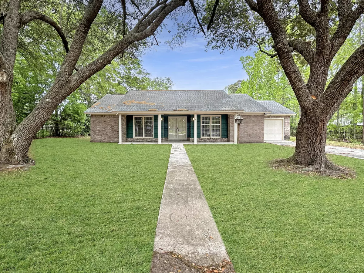 Moncks Corner, SC 29461,330 Crestwood Dr
