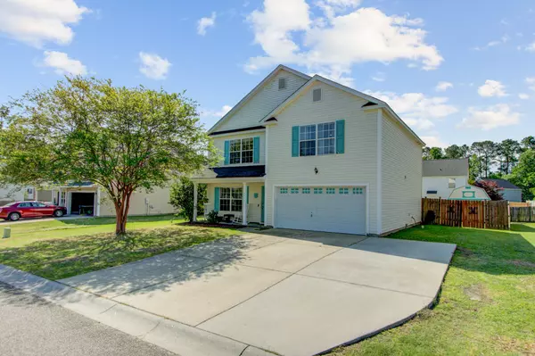 1005 Golden Aspen Dr, Moncks Corner, SC 29461