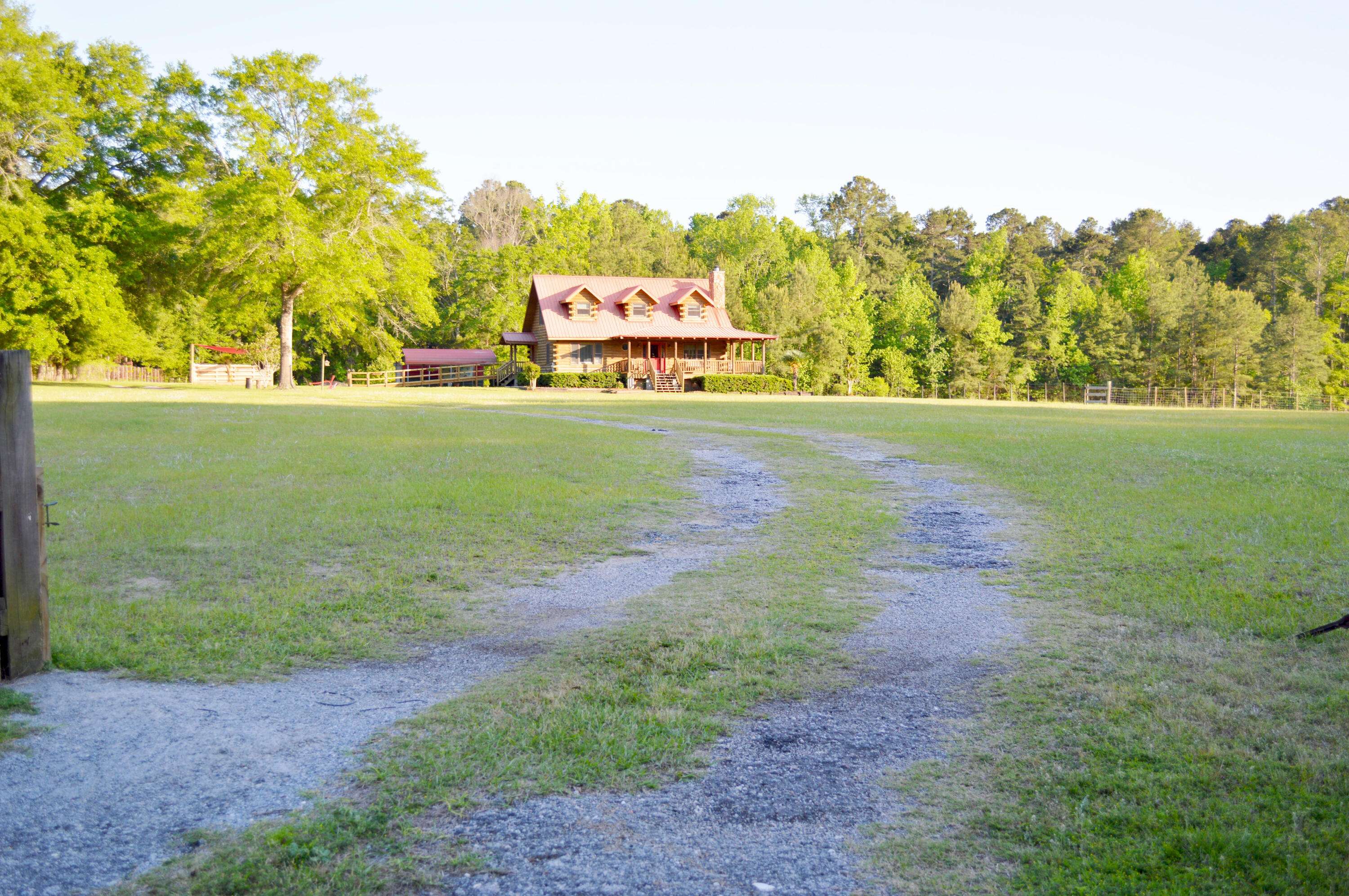 Ravenel, SC 29470,6935 Hickorynut Ln