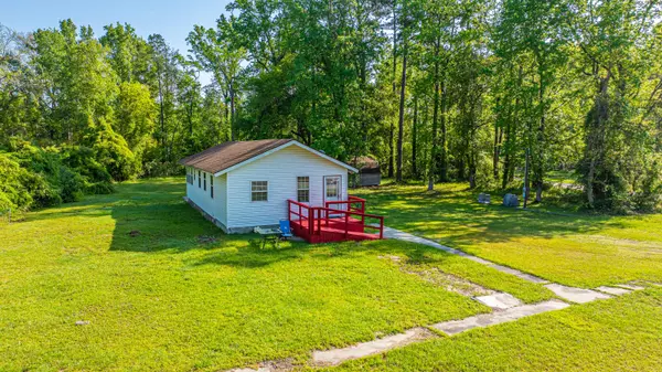 11341 Cottageville Hwy, Cottageville, SC 29435