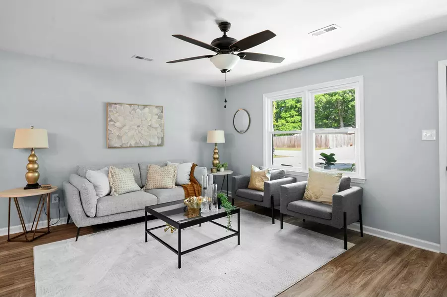 3227 Stonehaven Dr, North Charleston, SC 29420