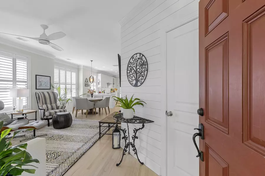 2233 Daniel Island Dr, Charleston, SC 29492