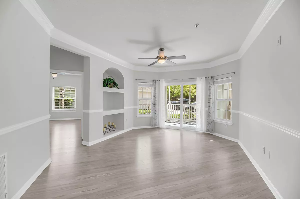 Mount Pleasant, SC 29466,1300 Park West Blvd #101