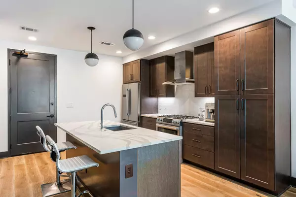 Charleston, SC 29401,5 Gadsdenboro St #416