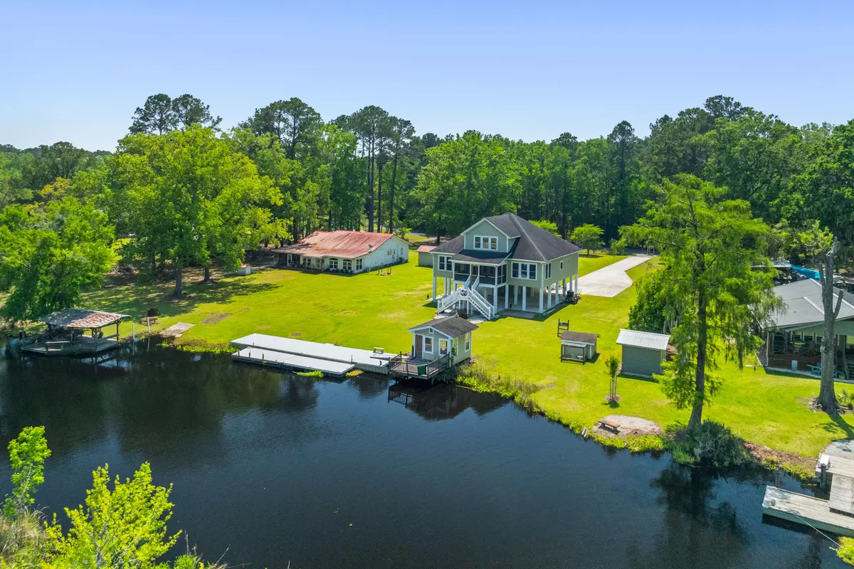 Walterboro, SC 29488,643 Backfield Rd