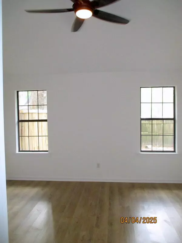 Ladson, SC 29456,4153 Hickory Ln