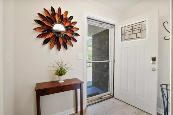 Summerville, SC 29485,119 Savannah Round