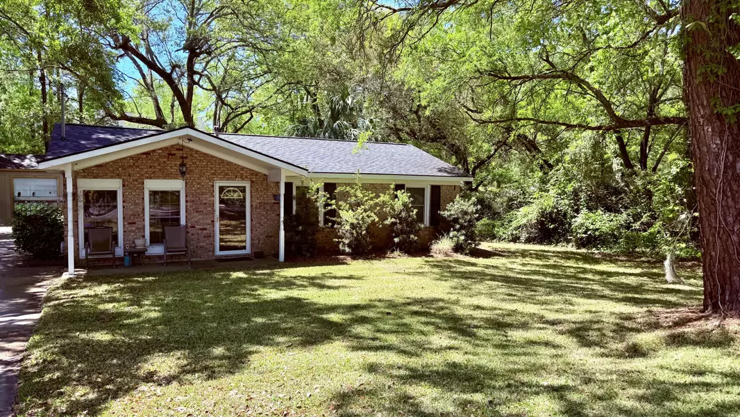 1521 Camp Rd, Charleston, SC 29412