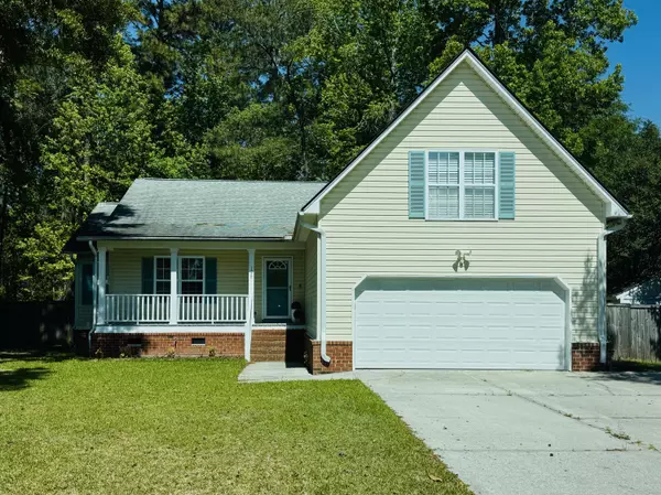 195 Edinburgh St, Summerville, SC 29483