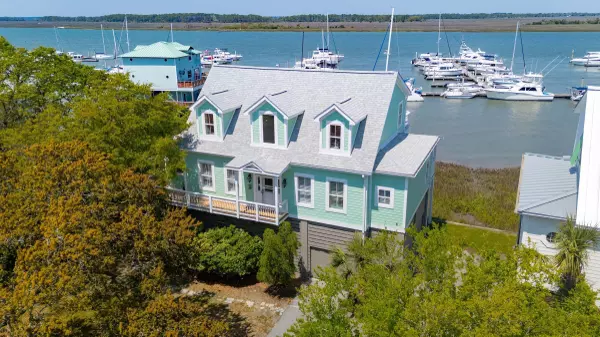 Folly Beach, SC 29439,68 W 9th St #B