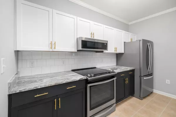 Charleston, SC 29492,200 Bucksley Ln #302