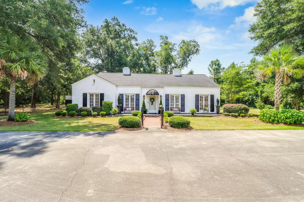 Summerton, SC 29148,43 S Church St
