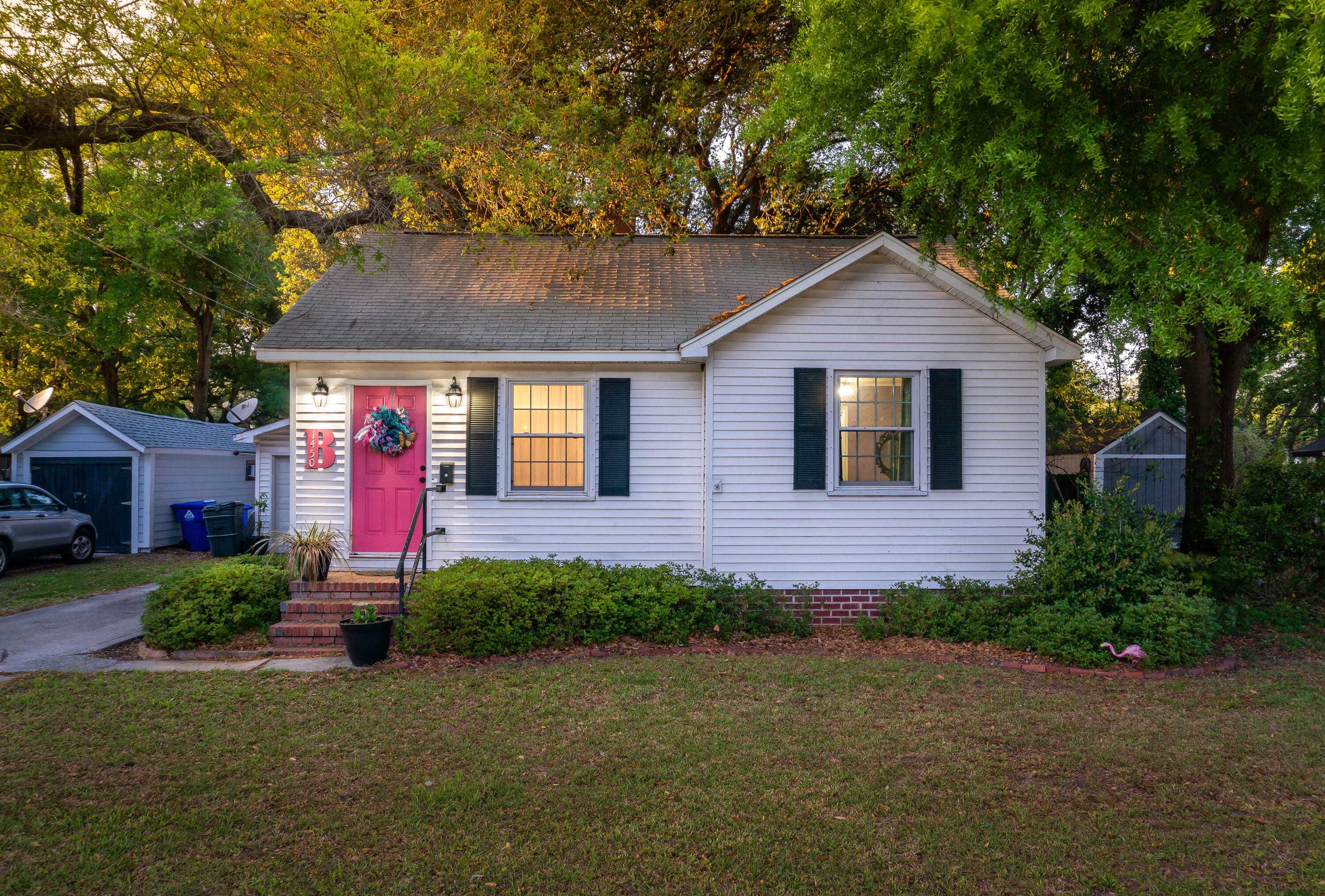 1450 E Montague Ave, North Charleston, SC 29405